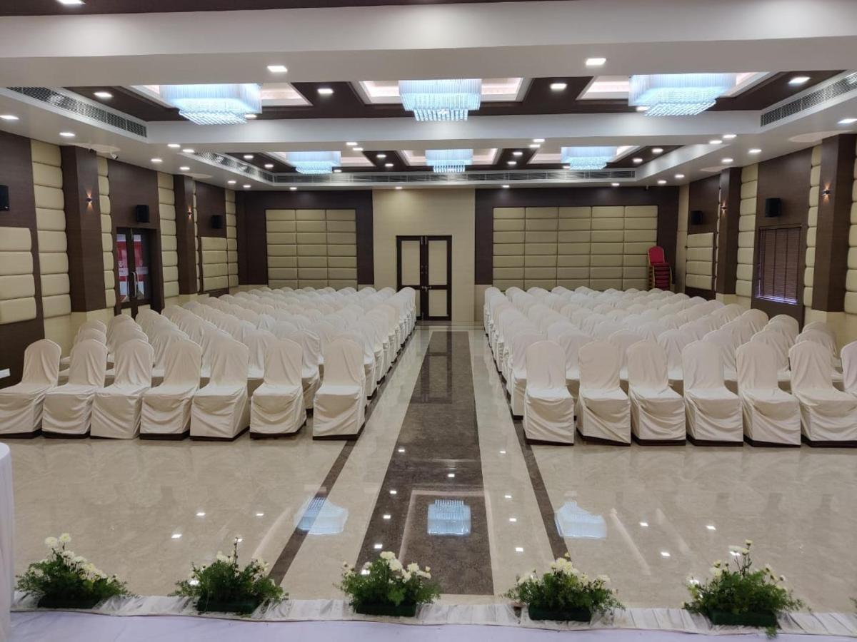 Sri Ram Hotel Tirunelveli Exteriér fotografie