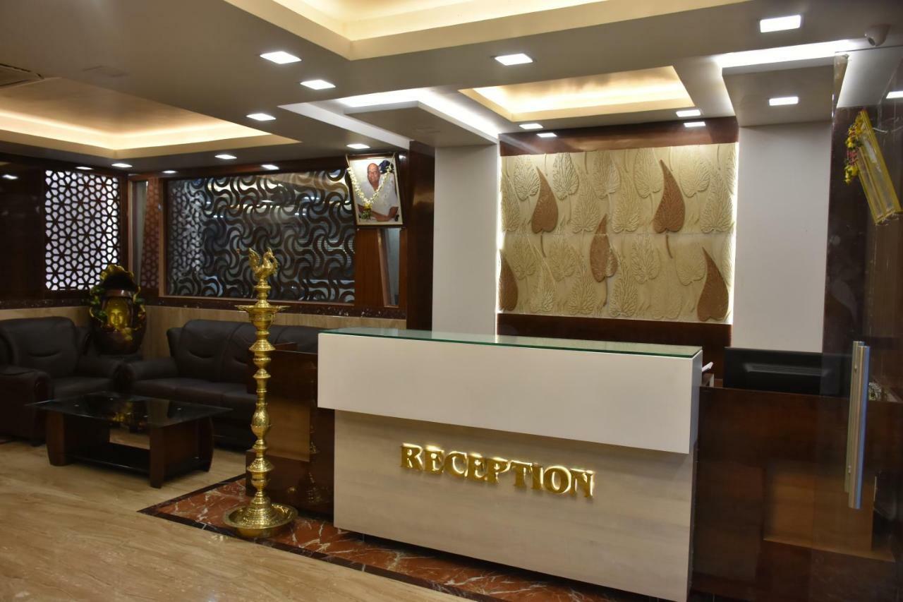 Sri Ram Hotel Tirunelveli Exteriér fotografie